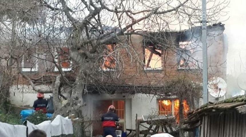 Sinop&rsquo;ta Ev Yangını