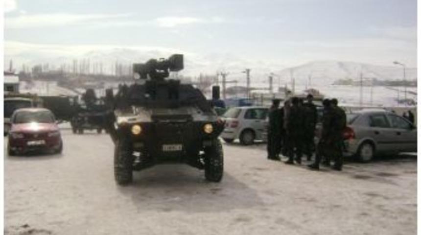 İzinsiz Eyleme Polis M&uuml;dahalesi: 5 G&ouml;zaltı