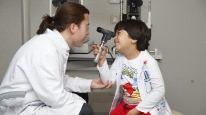 Akıllı Telefonlar G&ouml;z Bozukluklarını Arttırıyor