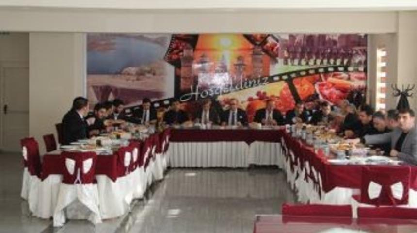 Vali &Ccedil;ınar Stk Temsilcileriyle Bir Araya Geldi