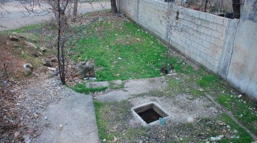 &Uuml;st&uuml; A&ccedil;ık Su Kuyusu &Ouml;l&uuml;m Korkusuna Neden Oluyor