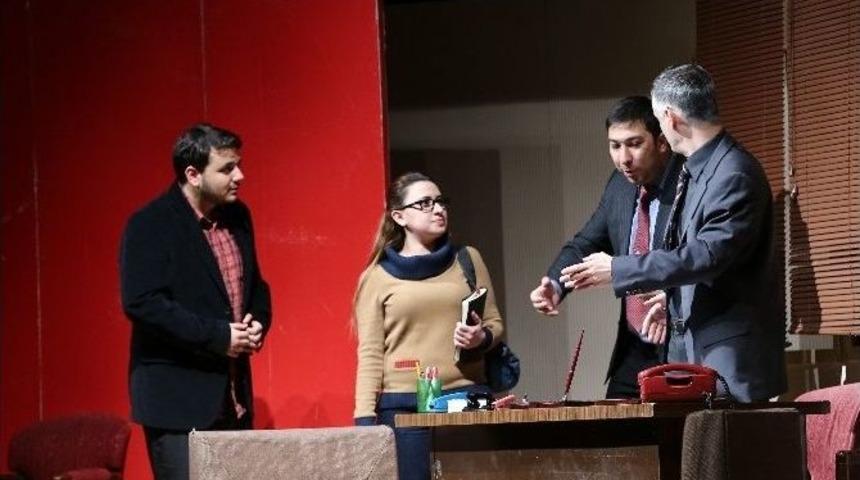 &rsquo;bir Şubat Evi&rsquo; Sahnelendi