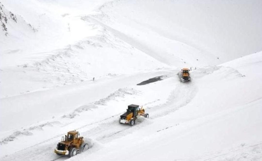 Doğuda Karla M&uuml;cadele &Ccedil;alışmaları