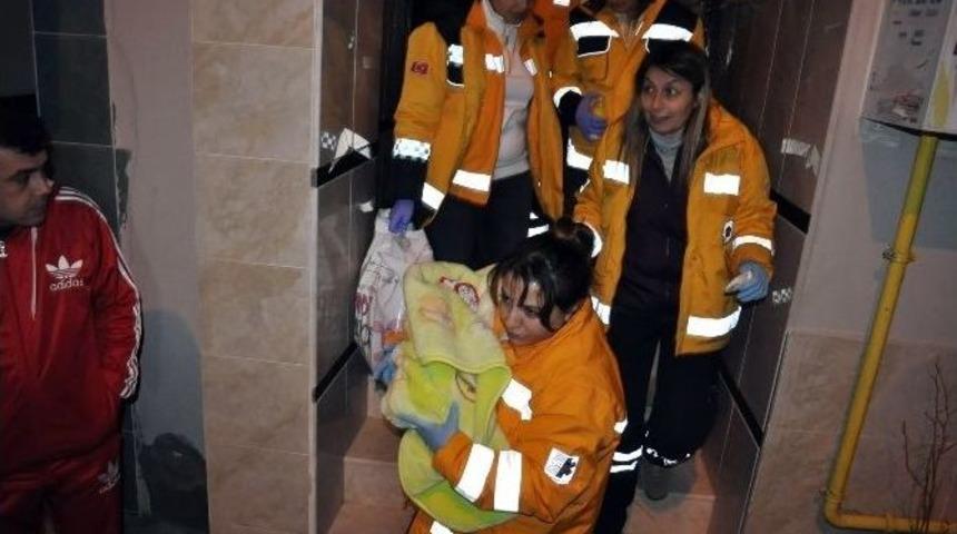 Apartman &Ouml;n&uuml;ne Bırakılan Bebek Devlet Korumasına Alındı