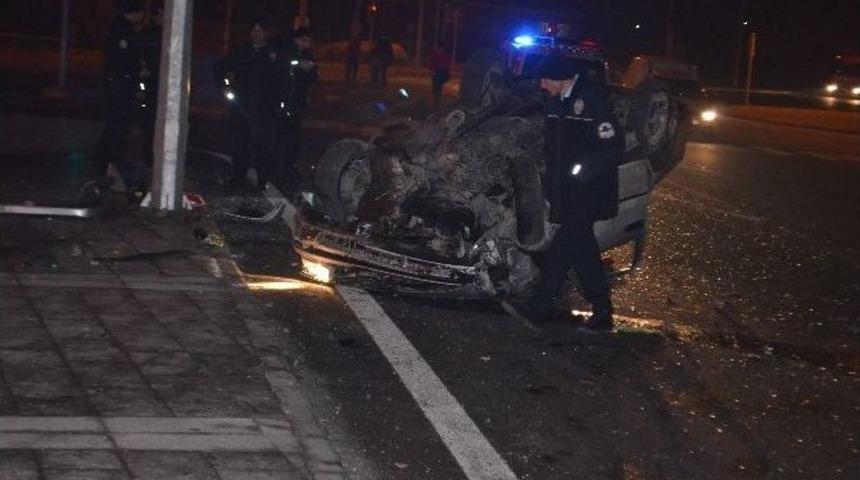 Otomobil Takla Attı: 4 Yaralı