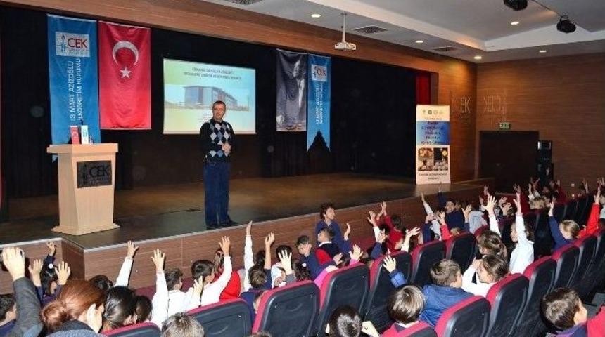 Teneff&uuml;slerde &Ouml;ğrencilerin &Ccedil;ıkardığı G&uuml;r&uuml;lt&uuml; Beton Kırma Makinesinden Daha Fazla