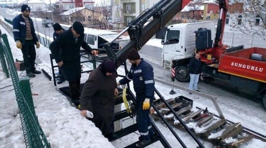Sungurlu Belediyesi Kent Estetiği İ&ccedil;in &Ccedil;alışıyor
