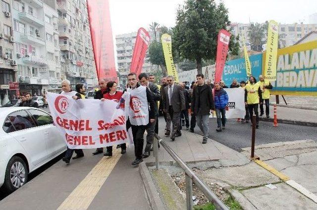 Aile Hekimleri, Sözleşmelerin Feshedilmesini Mersin’de Protesto Etti