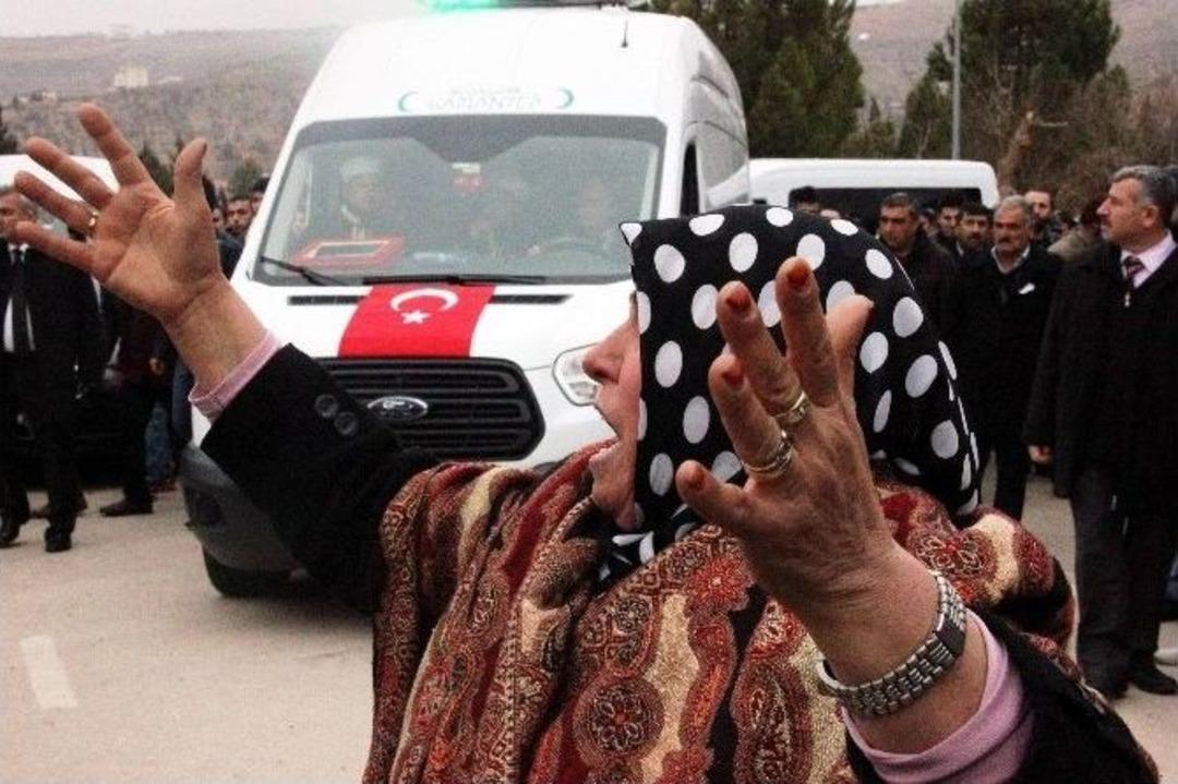 Şehit &Ouml;zel Harekat Polisi Toprağa Verildi