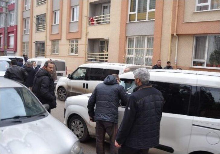 Kelepçeli Sanık Polisin Elinden Kaçtı G3