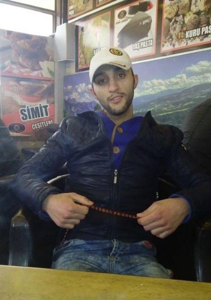 Kelepçeli Sanık Polisin Elinden Kaçtı G4