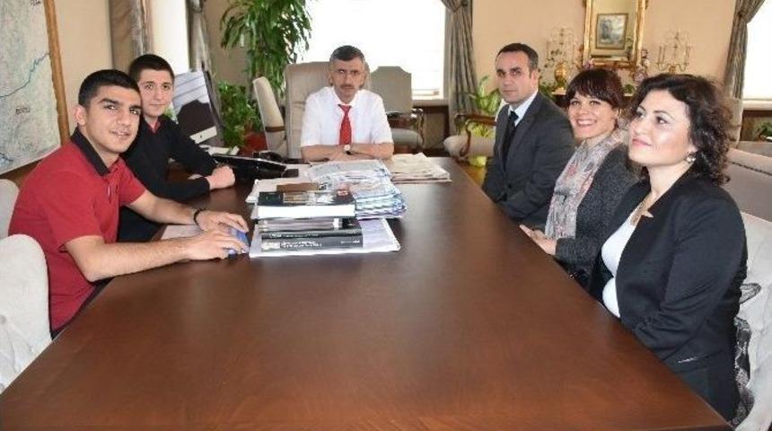 Sosyal Bilimler Lisesi&rsquo;nden Vali Bektaş&rsquo;a Proje Tanıtımı