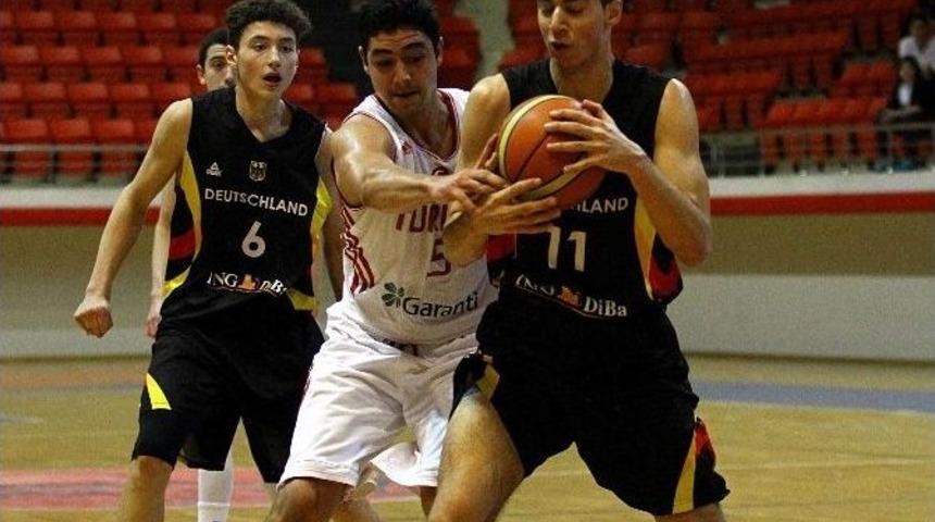 Uluslararası Yıldız Erkekler Basketbol Turnuvası