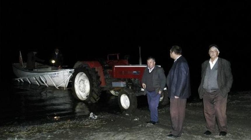 &Ouml;rdek Avlarken Kendini Vuran Avcı &Ccedil;amura Saplandı