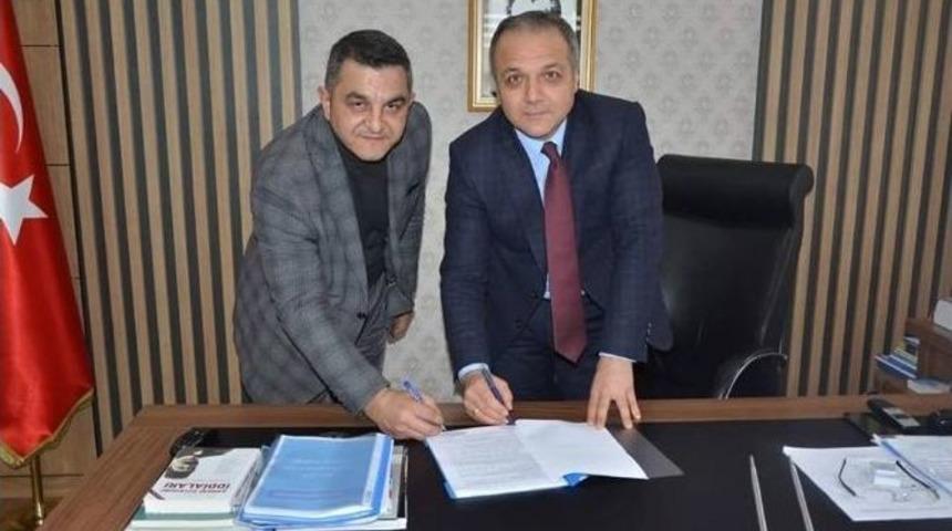 Suluova Belediyesi&rsquo;nin Yeni Binası İ&ccedil;in İmzalar Atıldı