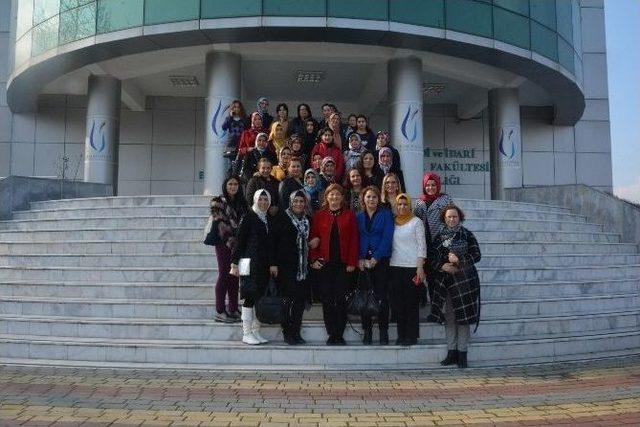 Anne Üniversitesi Eğitimleri Başladı