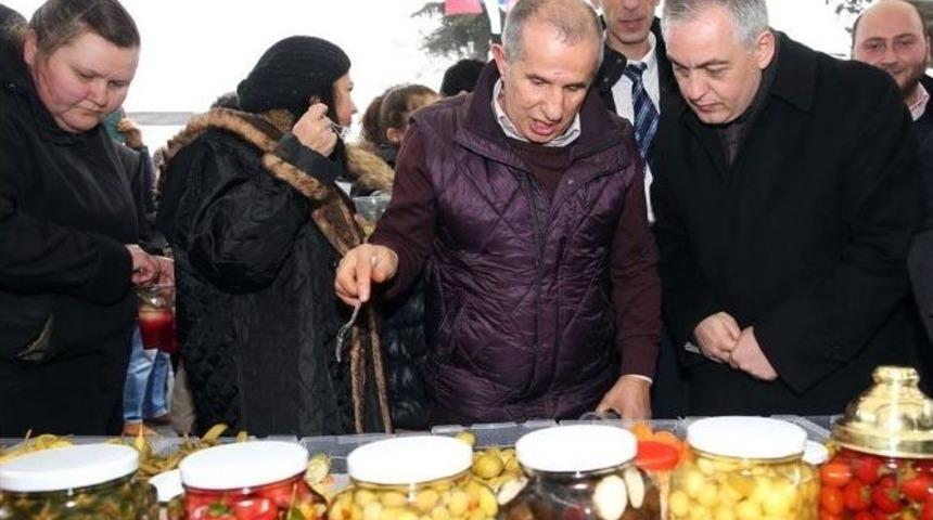 Kemerburgazlı Turşuculardan Başkan Aydın&rsquo;a Teşekk&uuml;r