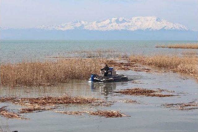 Beyşehir Gölü Kıyılarında İyileştirme Süreci Devam Edecek