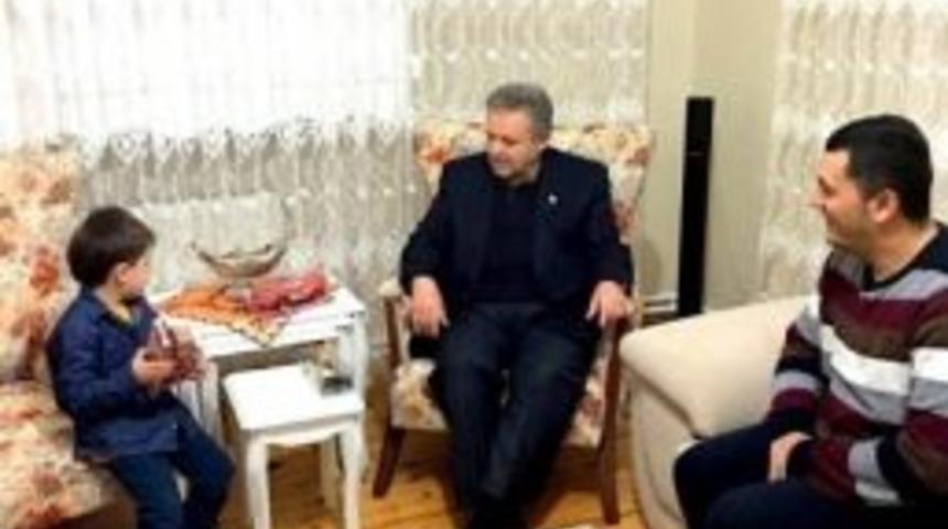 Vali Kahraman, Tanrıver Ailesinin Misafiri Oldu