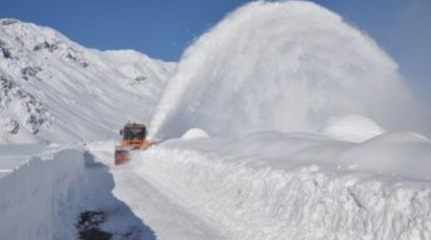 Tunceli&rsquo;de 74 K&ouml;y Yolu Ulaşıma Kapandı