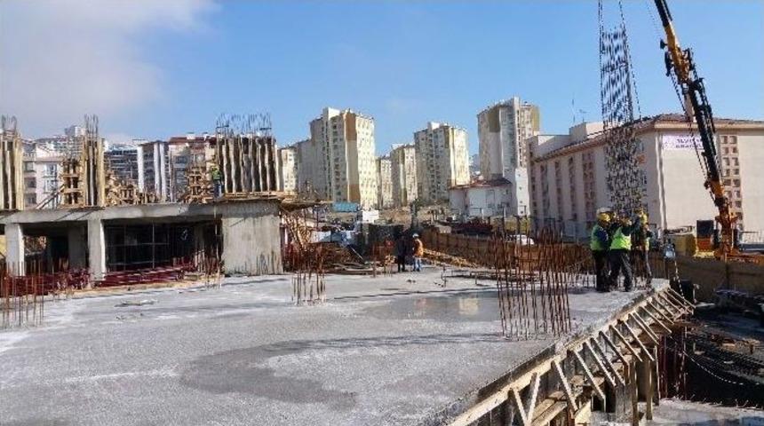 Karşıyaka Pazarı G&uuml;n Y&uuml;z&uuml;ne &Ccedil;ıkıyor