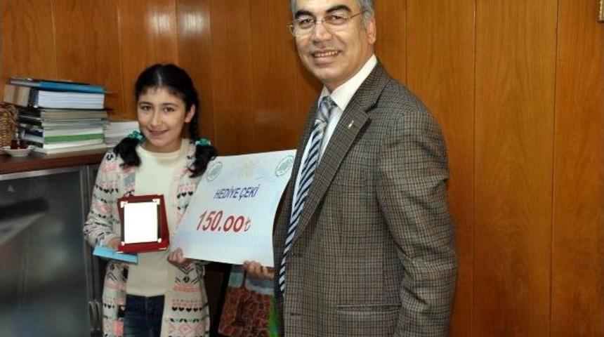 &ldquo;sulak Alanlar Ve Yaşamımıza Sunduğu Katkılar" Yarışmasında Dereceye Giren &Ouml;ğrenciler &Ouml;d&uuml;llendirildi