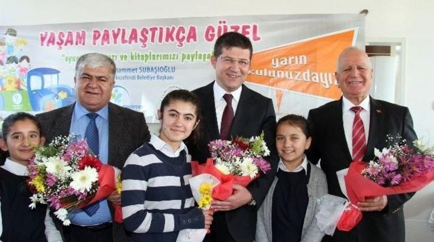 Merkezefendi&rsquo;de Toplanan Kitaplar Mahalle Okullarına Dağıtılıyor