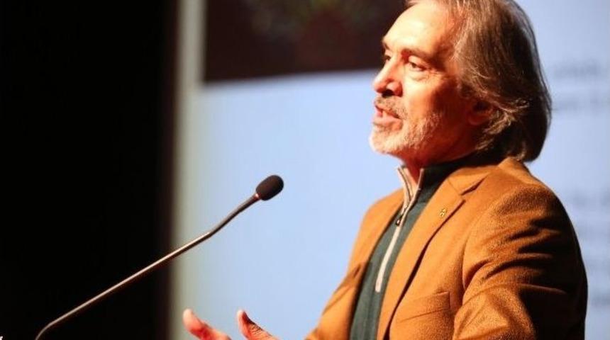 Başakşehir S&ouml;yleşisine Prof. Dr. İskender Pala Konuk Oldu