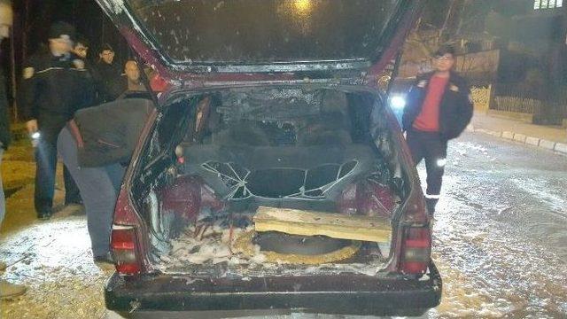 Dursunbey&rsquo;de Ara&ccedil; Kundaklandı 1