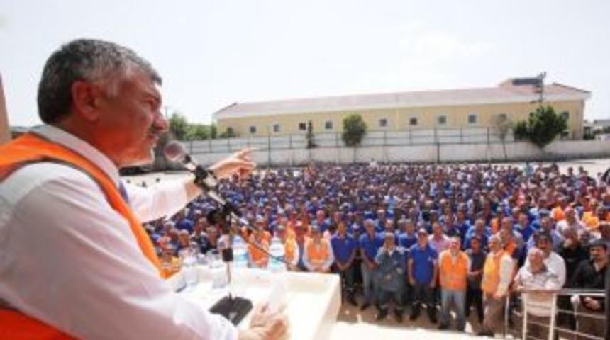 Seyhan Belediyesi&rsquo;nde En D&uuml;ş&uuml;k Taşeron İş&ccedil;i Maaşı Bin 680 Lira Oldu