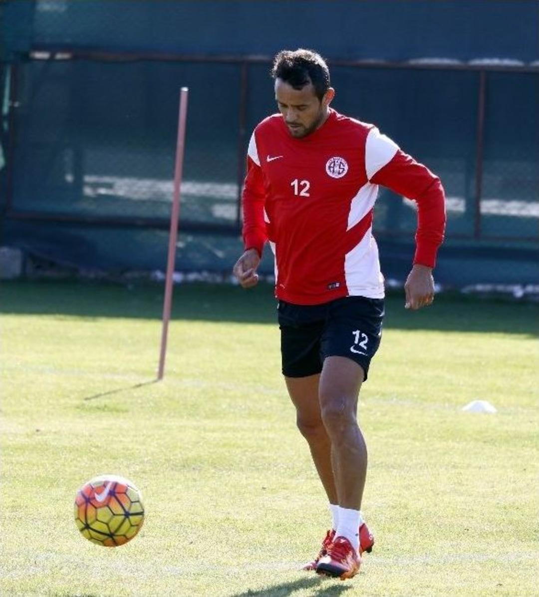 Antalyaspor&rsquo;da Fenerbah&ccedil;e Ma&ccedil;ı Hazırlıkları S&uuml;r&uuml;yor
