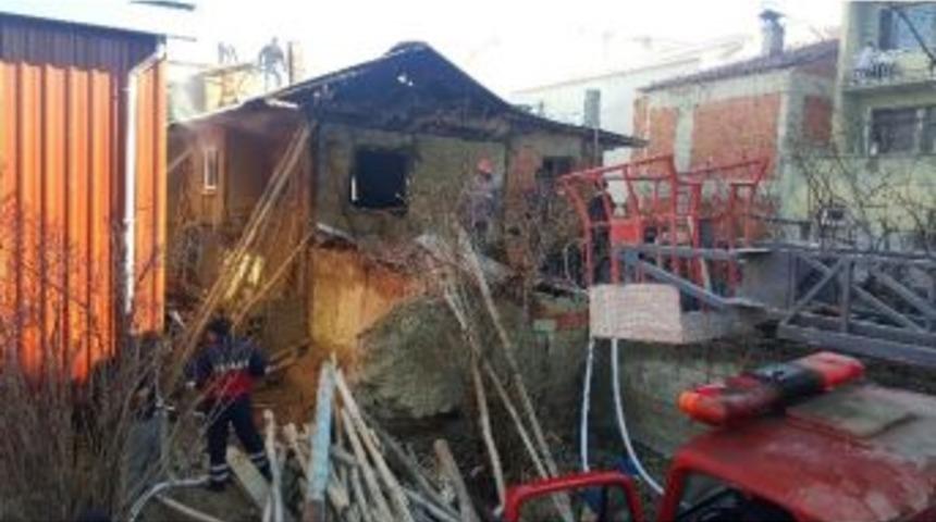 Isparta’da Ev Yangını