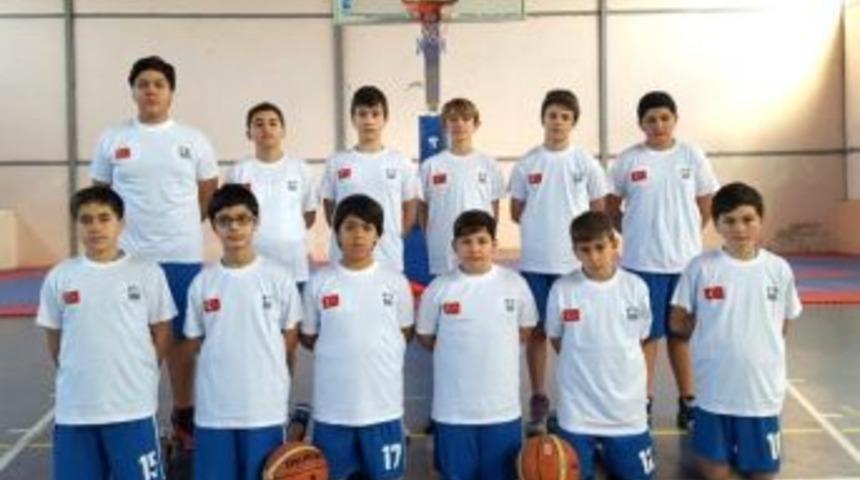 Fo&ccedil;a&rsquo;nın K&uuml;&ccedil;&uuml;k Basketbolcuları İlk Sınavına &Ccedil;ıkıyor