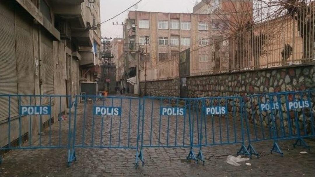 Sur&rsquo;daki Yasak 63&rsquo;&uuml;nc&uuml; G&uuml;n&uuml;nde