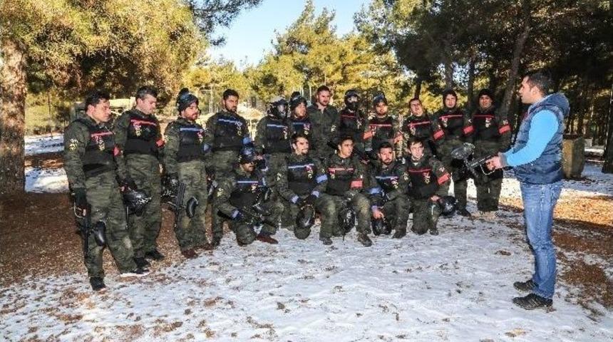 &Ouml;ğretmenler, Paintball İle Stres Attı