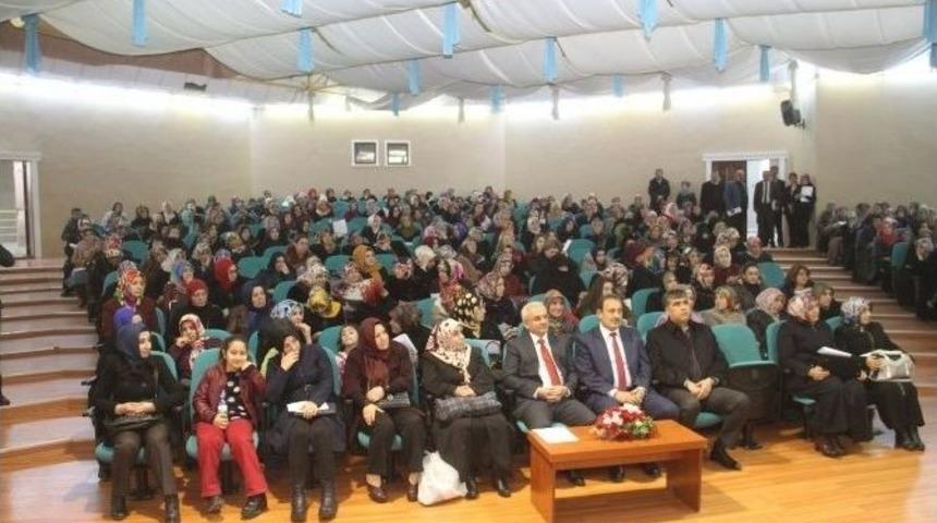 Erzincan Belediyesi Meslek Edindirme Kurslarına Devam Ediyor