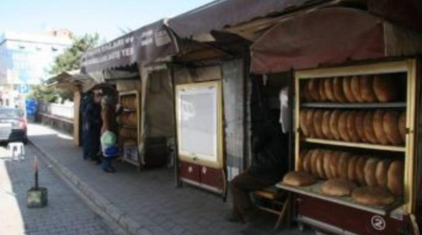 Kaymak Ve Lokumdan Sonra &ldquo;k&ouml;y Ekmeği&rdquo;de Hediyelik &Uuml;r&uuml;nler Arasına Girdi