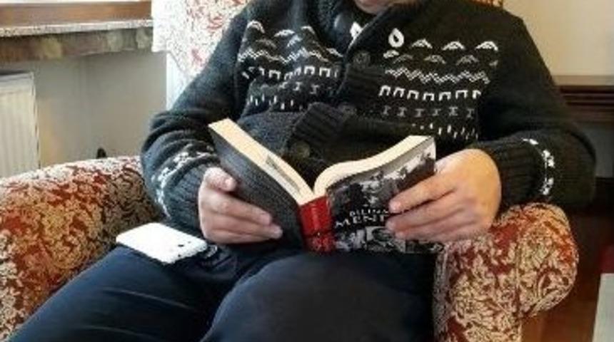 Bir Yılda 65 Kitap Okudu