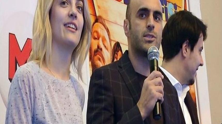 &lsquo;dedemin Fişi&rsquo; Filminin Oyuncuları Seyirci İle Buluştu