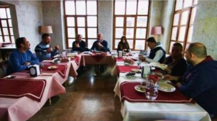 U&ccedil;hisar &ldquo;kadıneli Restaurant&rdquo; Hizmete Girdi