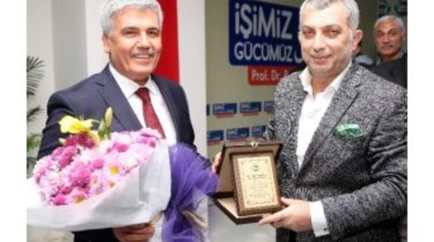 Ak Parti İstanbul Milletvekili Metin K&uuml;l&uuml;nk: