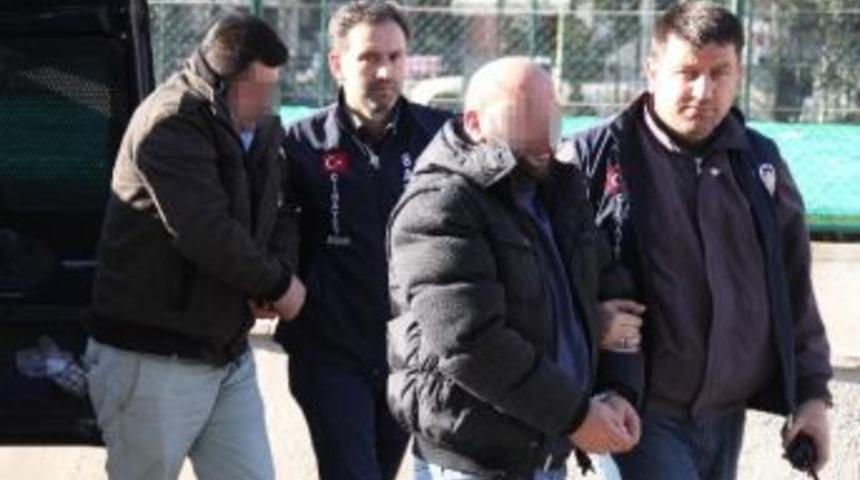 Hesap Y&uuml;z&uuml;nden Gece Kul&uuml;b&uuml;n&uuml; Kurşunladılar, Geri Gelince Yakalandılar