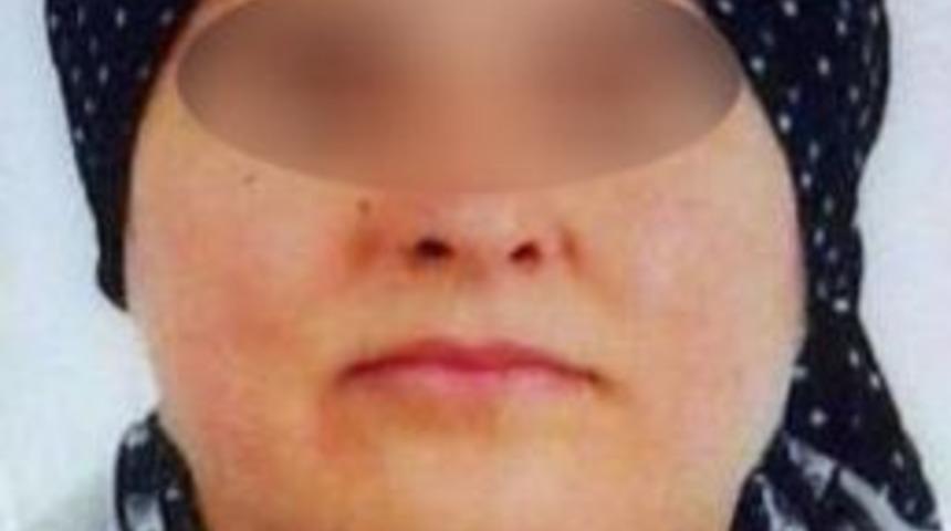 Bebeğini Balta İle &Ouml;ld&uuml;ren Anne Tutuklanarak Hastaneye Sevkedildi