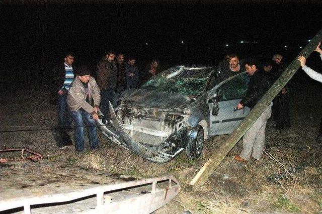 Adana’da Polis Aracı Kaza Yaptı: 2 Yaralı