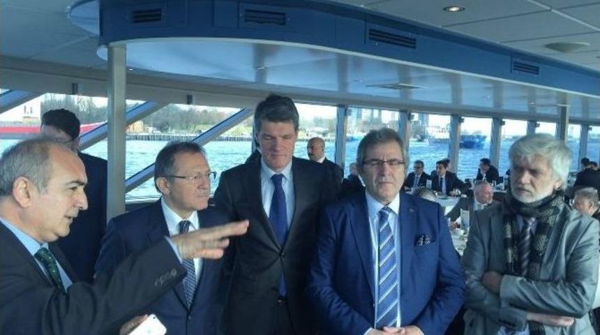 Rotterdam&rsquo;daki Liman Projesine &Uuml;&ccedil;l&uuml; İmza