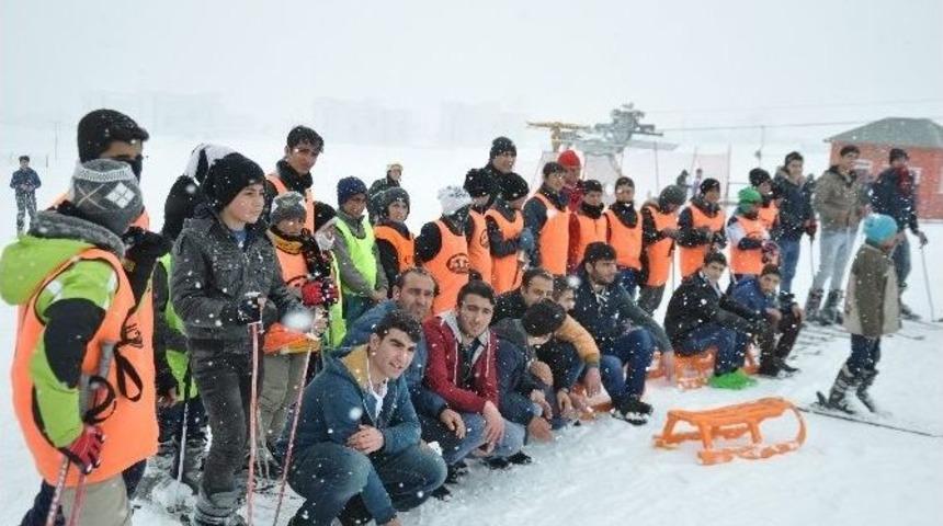 (&ouml;zel Haber) &Ccedil;ocukların Kayak Keyfi