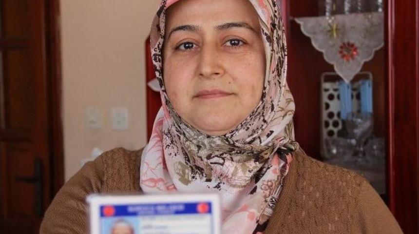 Ehliyetine "kalbi Sağda Karaciğeri Solda" Yazdırdı