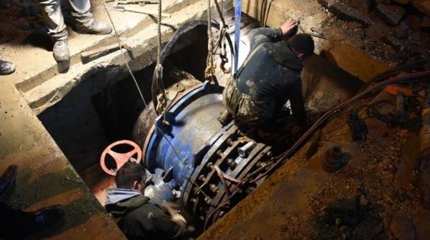 D&uuml;zce Belediyesi İ&ccedil;me Suyu Ana Hattına M&uuml;dahale Edildi