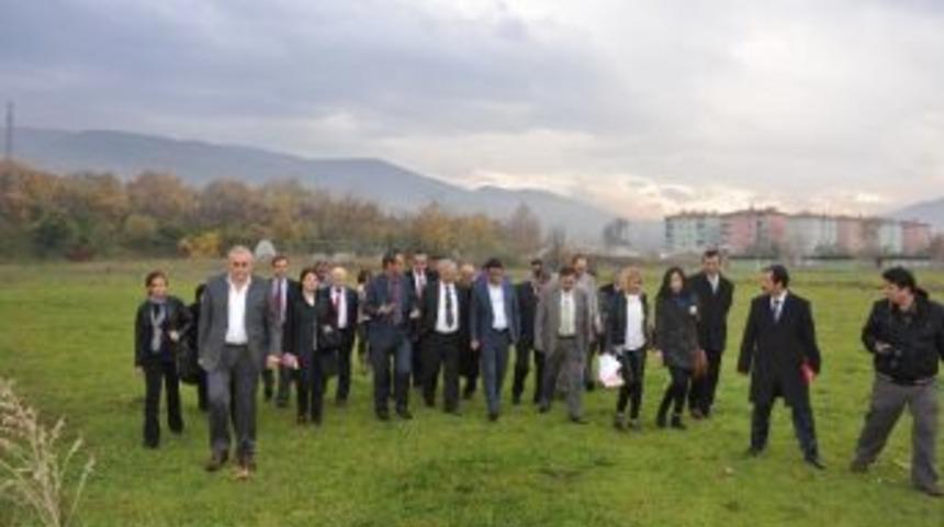 Be&uuml; Devrek Uygulamalı Bilimler Y&uuml;ksekokulu&rsquo;nda Beş B&ouml;l&uuml;m A&ccedil;ıldı