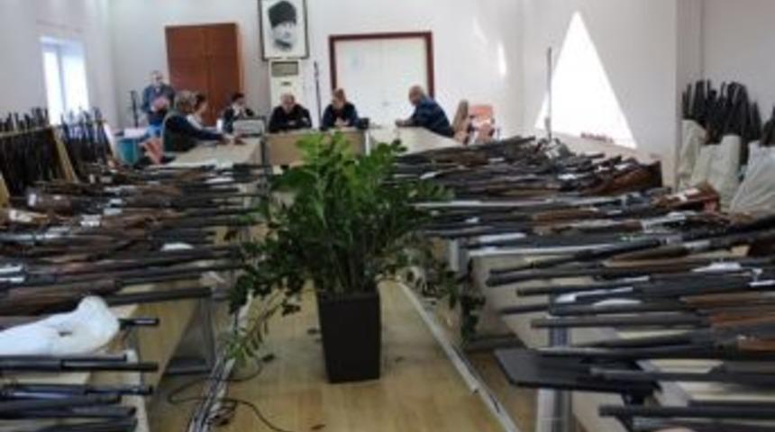 Orman Ve Su İşleri Bakanlığı Ka&ccedil;ak Avcılara G&ouml;z A&ccedil;tırmıyor